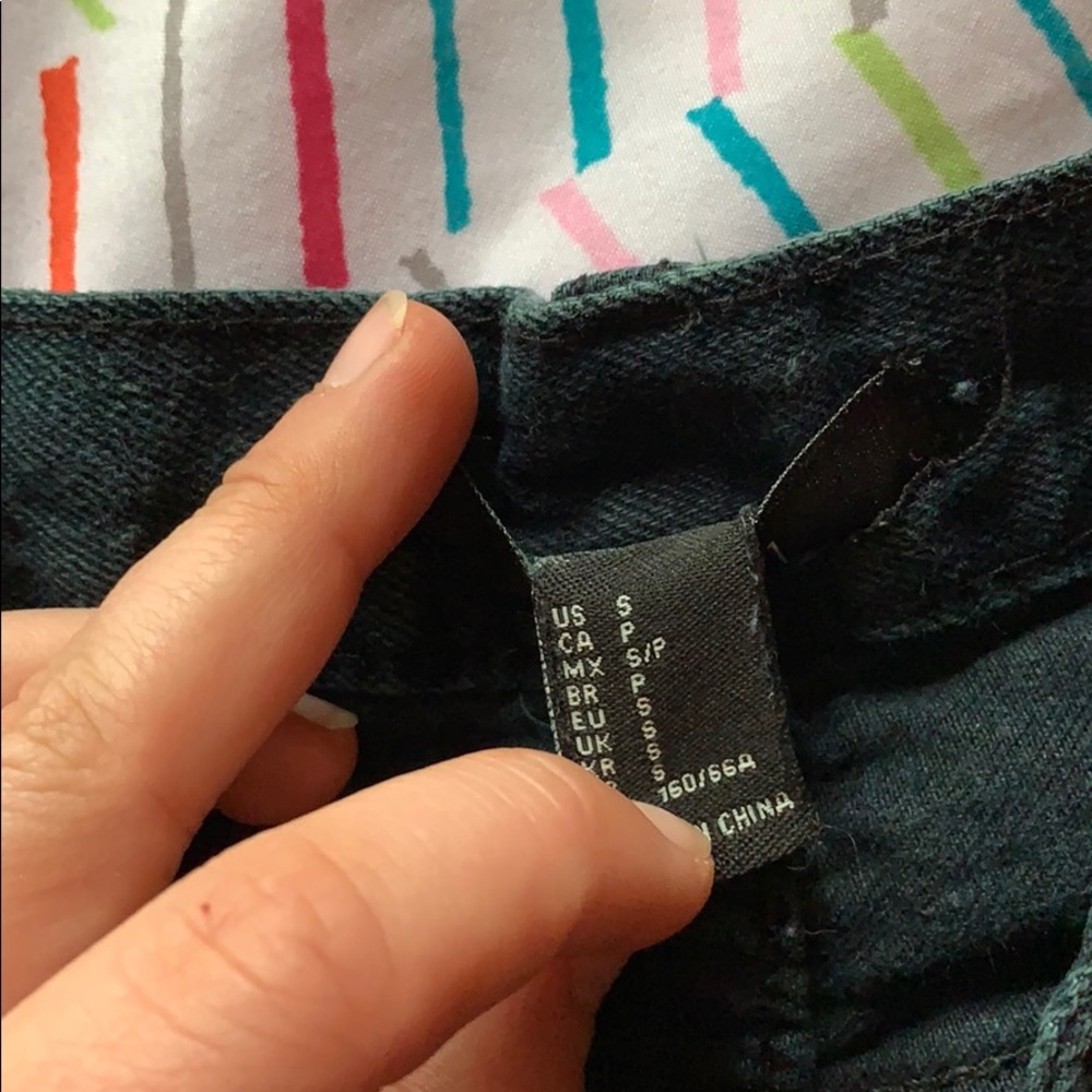Shorts - Picture 4 of 4